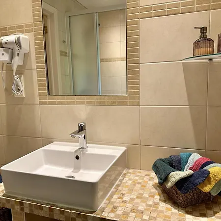 Le Quarante Et Un Aywaille